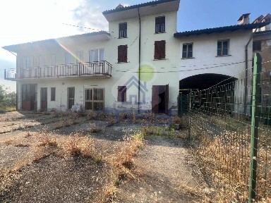 Chignolo Po, via patrini