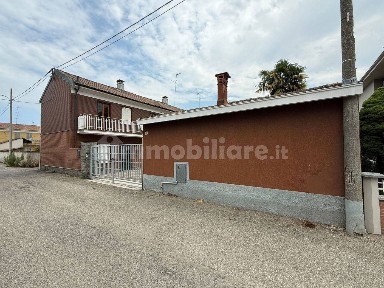 Robbio, via montegrappa, 11
