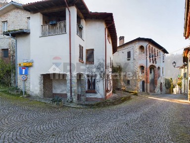 Terratetto unifamiliare via Municipio 14, Centro, Fortunago