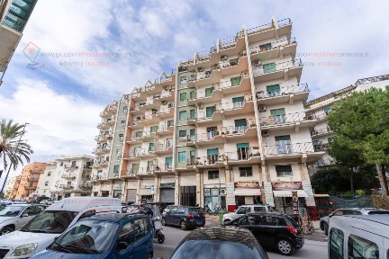 Trilocale viale Tunisi, Grottasanta - Tunisi, Siracusa