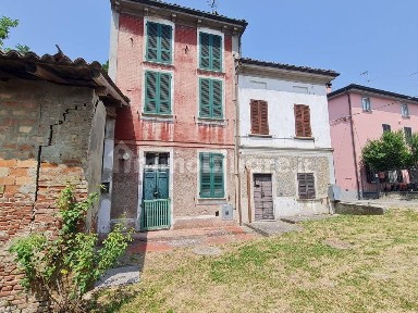 Terratetto unifamiliare frazione Torretta 33, Casa Bianca, Montù Beccaria