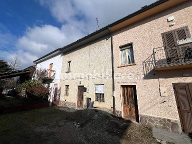 Terratetto unifamiliare via garibaldi, Centro, Chignolo Po