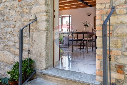 Terratetto unifamiliare 107 m², ottimo stato, Mombelli, Colli Verdi