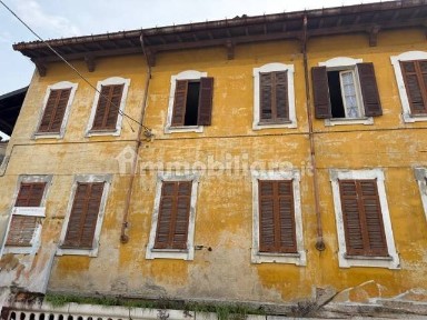 Terratetto plurifamiliare via Umberto I 3, Centro, Codevilla
