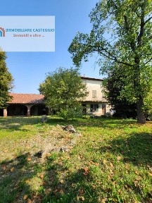 Terratetto unifamiliare via Roma, Centro, Casteggio