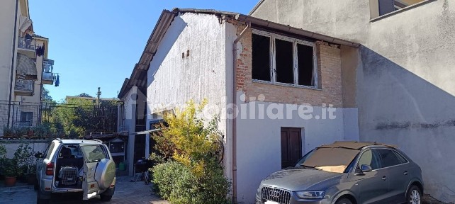 Terratetto unifamiliare 98 m², buono stato, Centro, Stradella