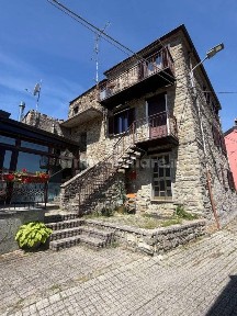 Terratetto unifamiliare frazione Castellaro, Castellaro, Varzi