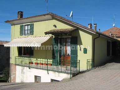 Terratetto plurifamiliare frazione Costa Cavalieri 23, Costa Cavalieri, Fortunago