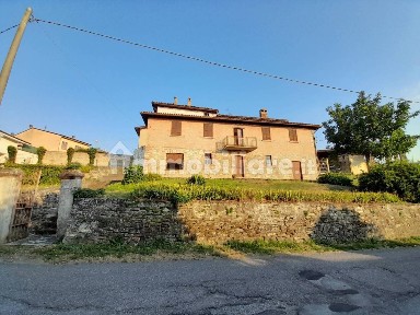 Terratetto unifamiliare 700 m², buono stato, Pometo, Colli Verdi