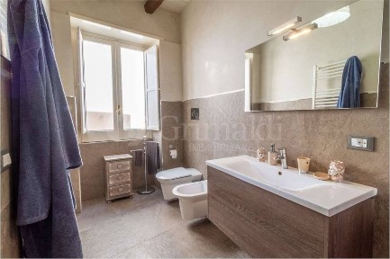Trilocale ottimo stato, primo piano, Ortigia, Siracusa