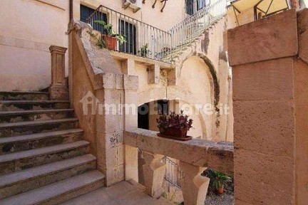 Bilocale piano terra, Ortigia, Siracusa