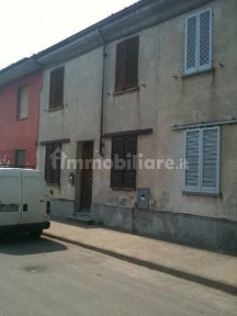 Terratetto unifamiliare via Mauro Angeleri, Bastida De' Dossi, Cornale e Bastida