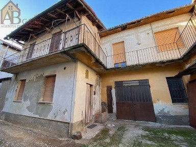 Gambolò, via mazzini, 8