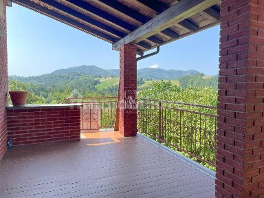 Terratetto unifamiliare 184 m², buono stato, Colli Verdi