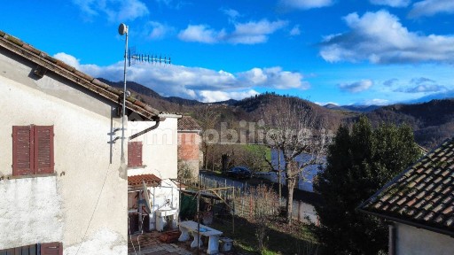 Terratetto unifamiliare 167 m², da ristrutturare, San Giovanni, Godiasco Salice Terme