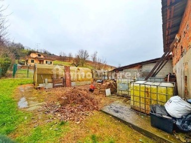 Terratetto unifamiliare 65 m², buono stato, Centro, Casteggio