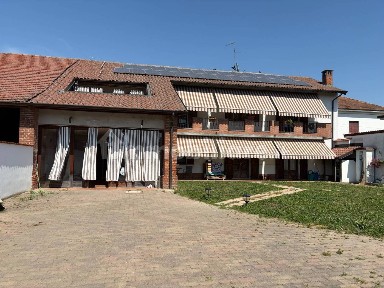 Terratetto unifamiliare 363 m², ottimo stato, Centro, Mortara