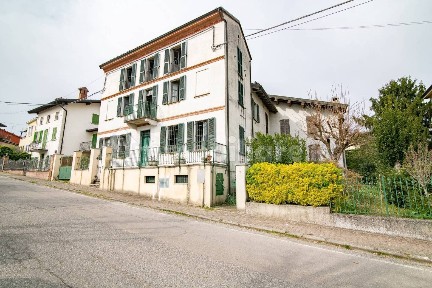 Terratetto unifamiliare via Roma 44, Centro, Castana