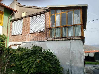 Terratetto unifamiliare frazione Trebbiano, Ponte Nizza