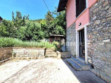 Terratetto unifamiliare Borgo Priolo Localita' Pianetta 10, Borgo Priolo