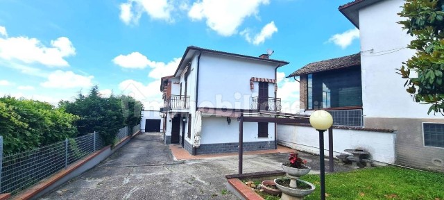Terratetto unifamiliare Casteggio via Emilia 179, Casteggio