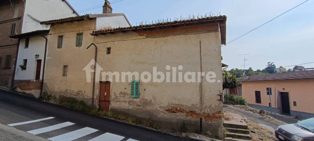 Terratetto unifamiliare 120 m², da ristrutturare, San Rocco, Corvino San Quirico
