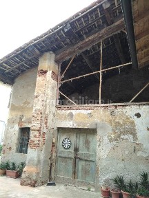 Vigevano, Via Don Luigi Persani, 5