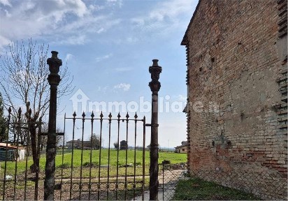 Terratetto unifamiliare 150 m², da ristrutturare, Corso XXVII Marzo, Via Tortona, Via F. Rosselli, Voghera