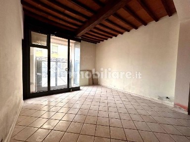 Firenze, Villamagna - Albereta, piazza ravenna, 1