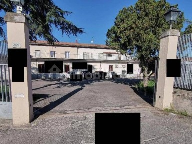 Magazzino all'asta via della Prunaia 209, Campi Bisenzio