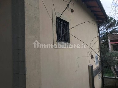 Fiesole, Via Calzolari, 1