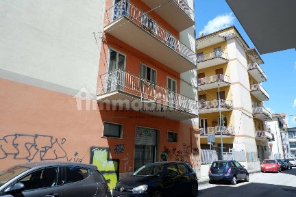 Locale commerciale in Vendita