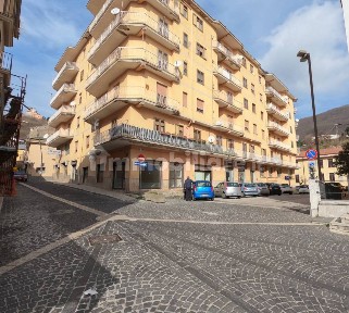 Locale commerciale in Vendita