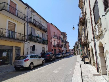 Locale commerciale in Vendita