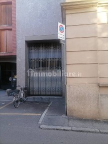 Attività commerciale in Affitto