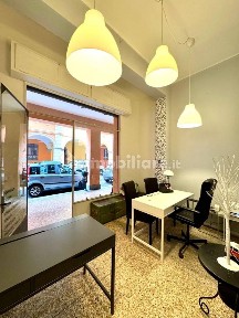 Locale commerciale in Vendita