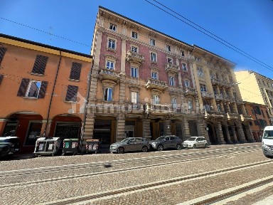 Locale commerciale in Vendita