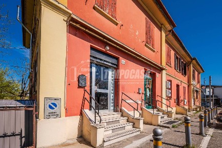 Locale commerciale in Vendita