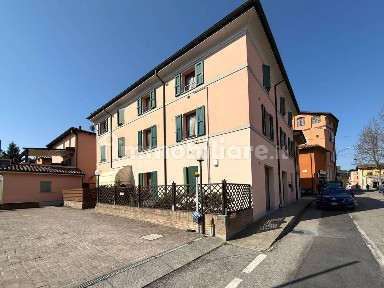 Locale commerciale in Vendita