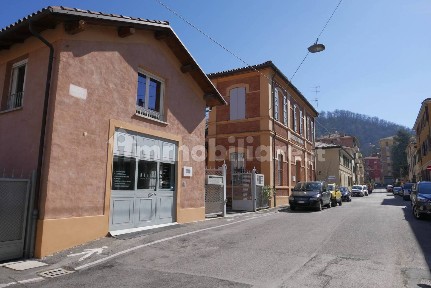 Locale commerciale in Vendita
