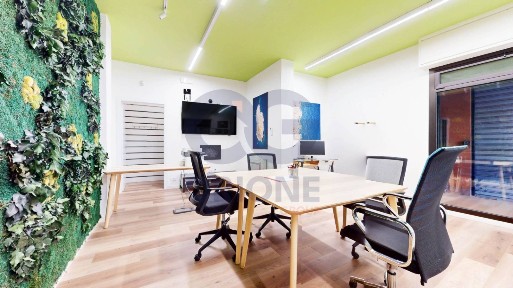 Locale commerciale con laboratorio in Vendita