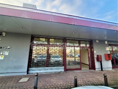Locale commerciale in Vendita