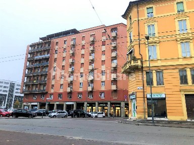 Locale commerciale in Vendita