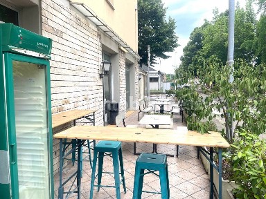 Locale commerciale in Vendita