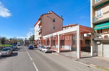 Locale commerciale in Vendita