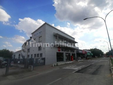 Locale commerciale in Vendita