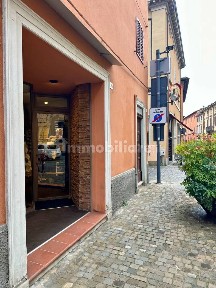 Locale commerciale in Vendita