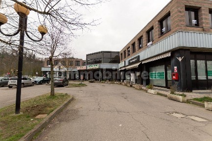 Locale commerciale in Vendita