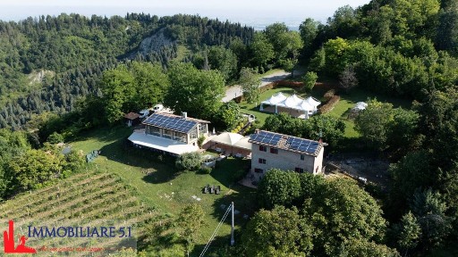 Agriturismo in Vendita