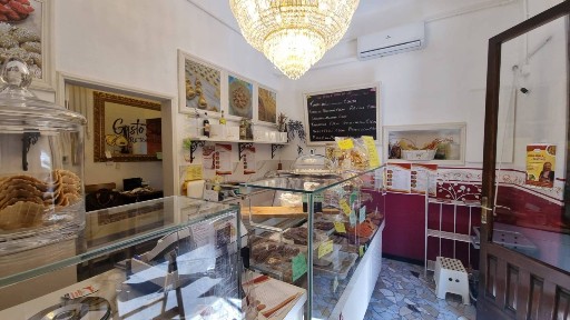 Locale commerciale in Vendita